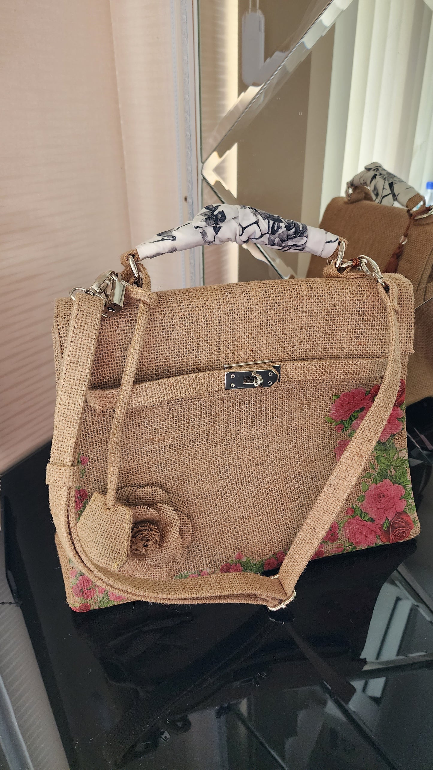 Victorian style - Handmade burlap / jute bag, Medium size (35cm)
