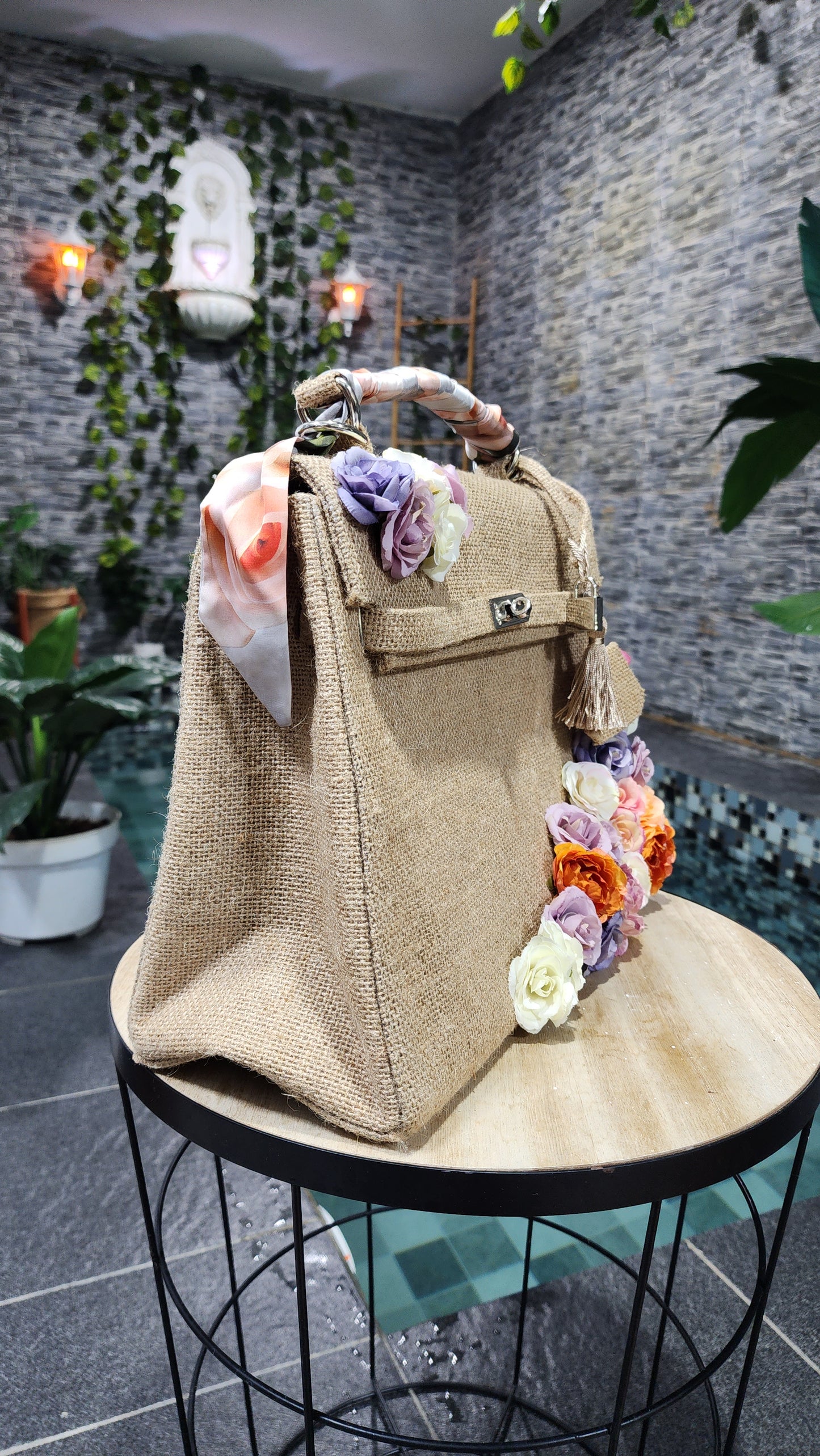 Victorian style - Handmade burlap / jute bag, Medium size (35cm)