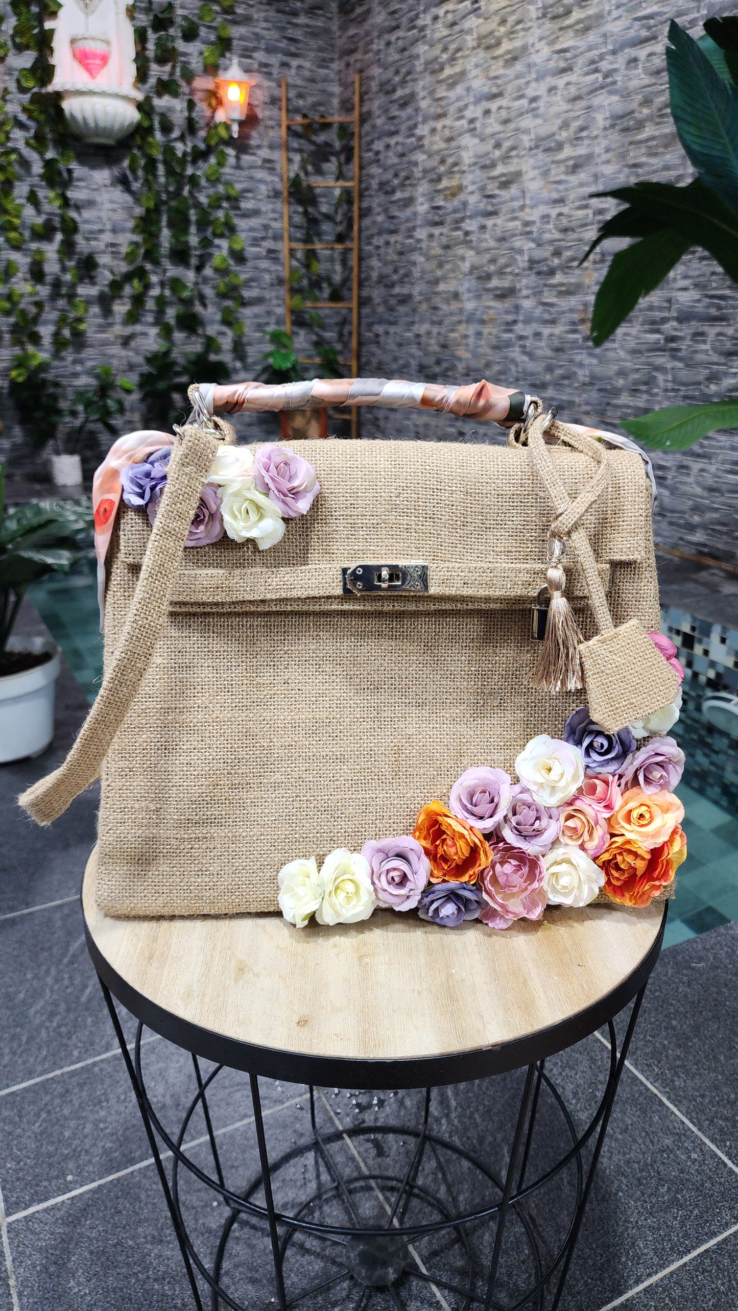 Victorian style - Handmade burlap / jute bag, Medium size (35cm)