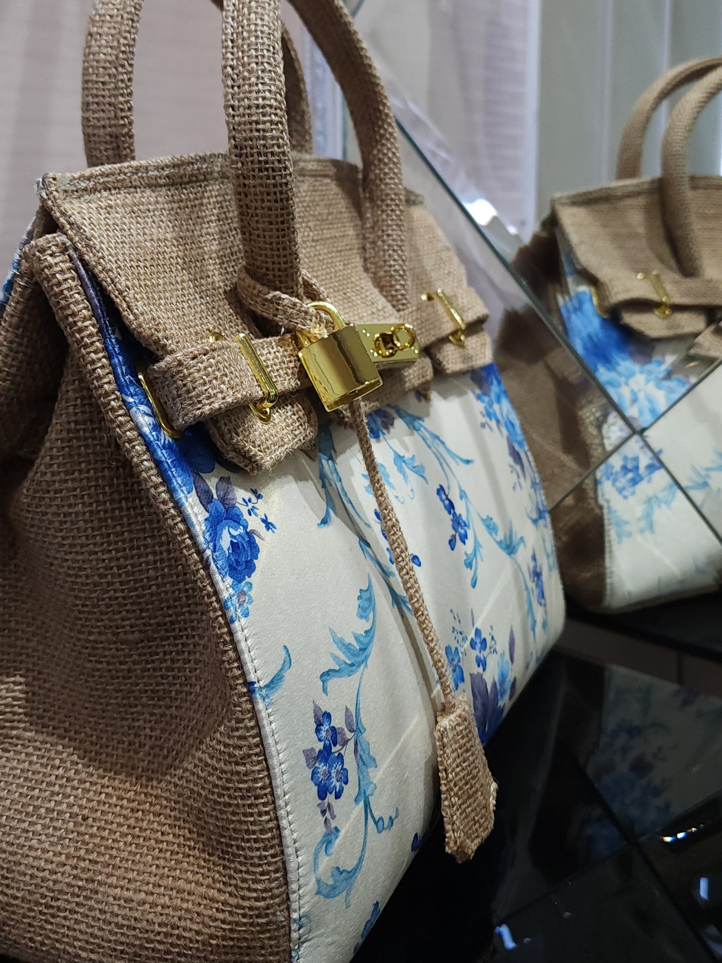Handmade burlap / jute bag, Medium size (30cm)_style 25