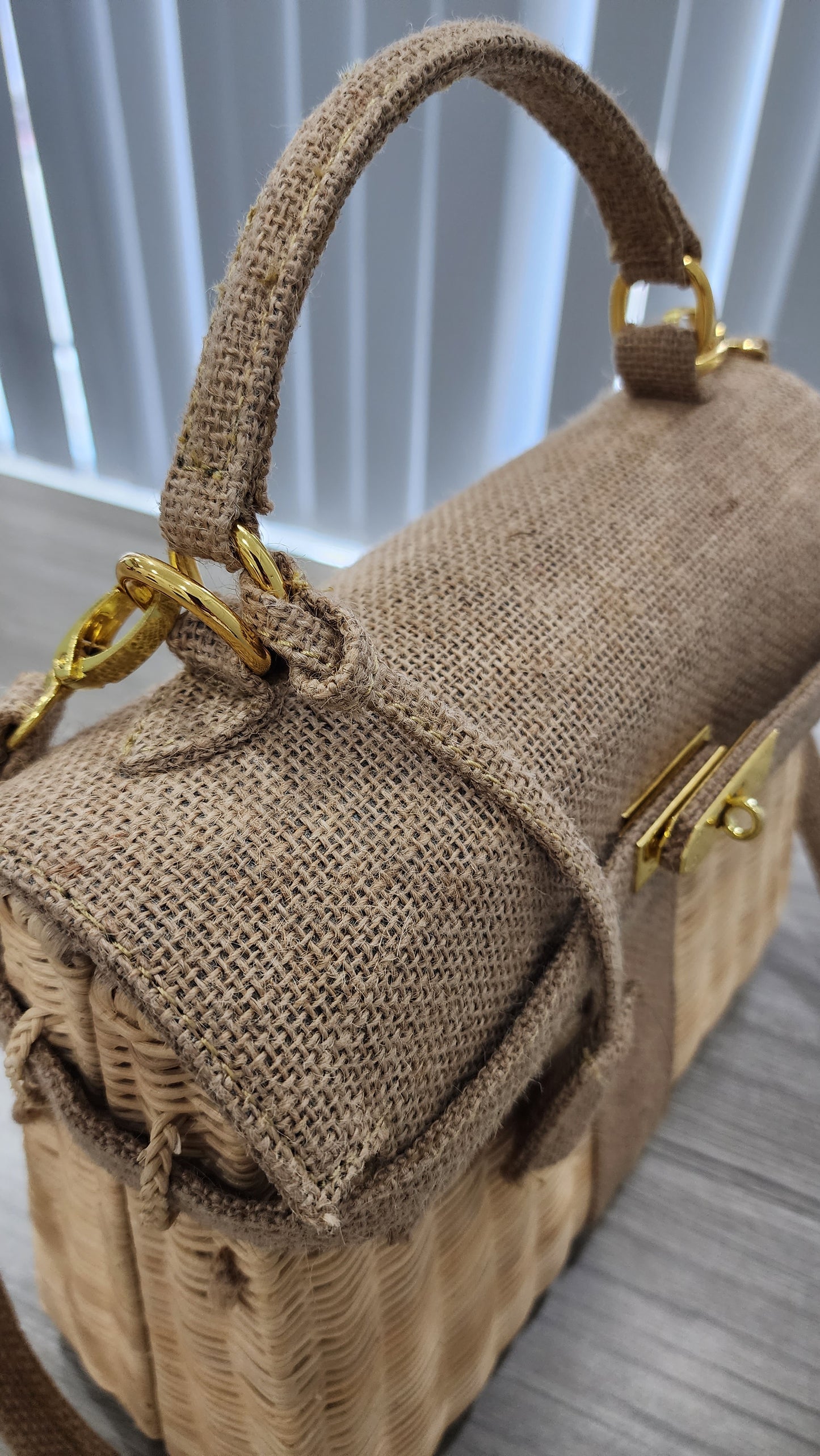 Jute vs wicker handmade bag, Medium size (31cm)