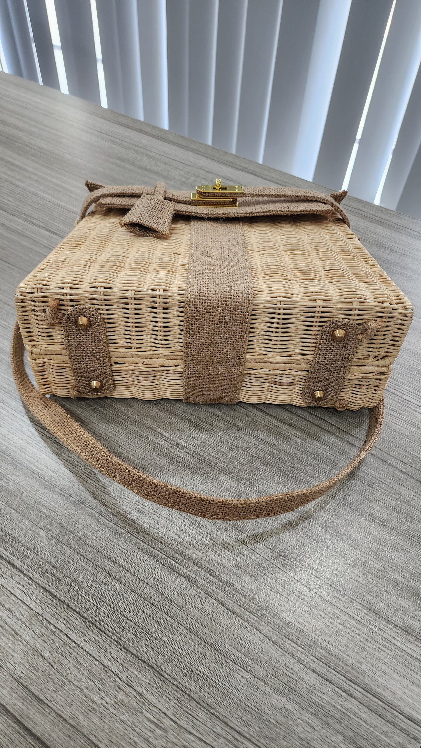 Jute vs wicker handmade bag, Medium size (31cm)