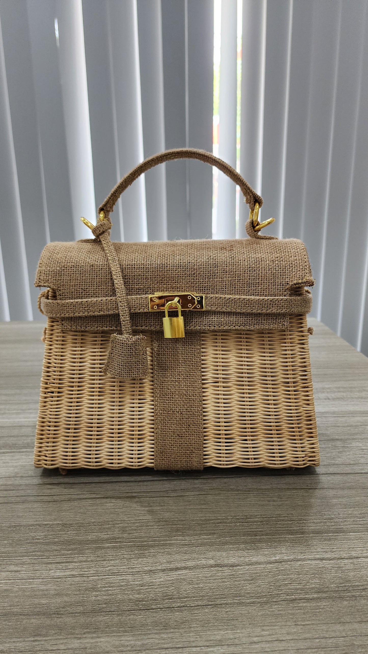 Jute vs wicker handmade bag, Medium size (31cm)