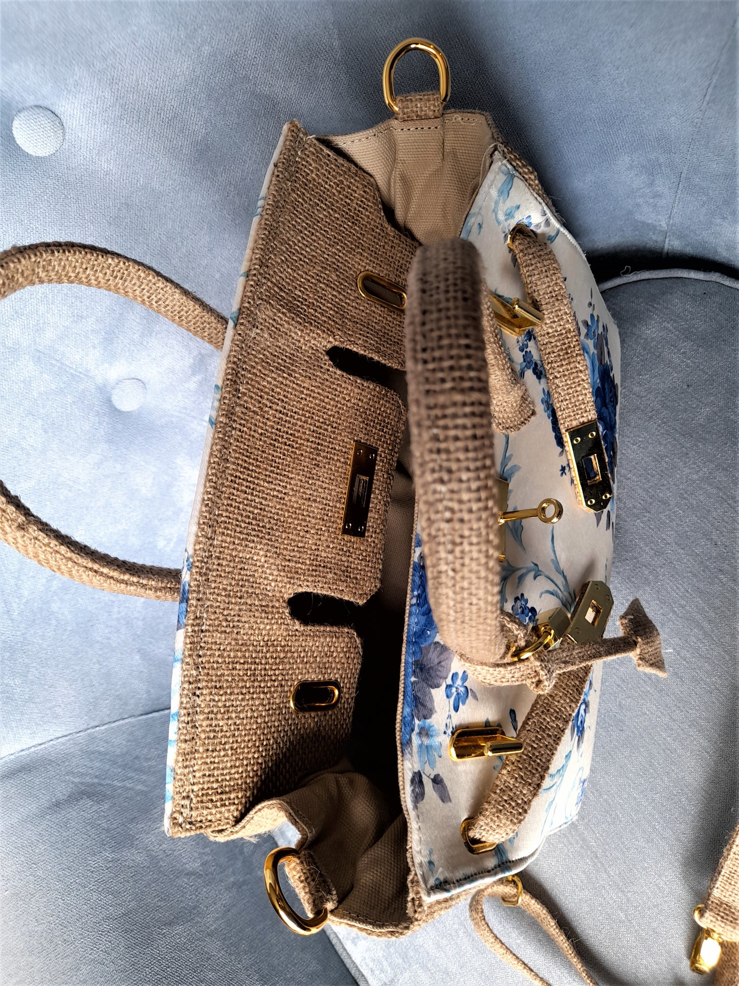 Handmade burlap / jute bag, Medium size (30cm)_style 25